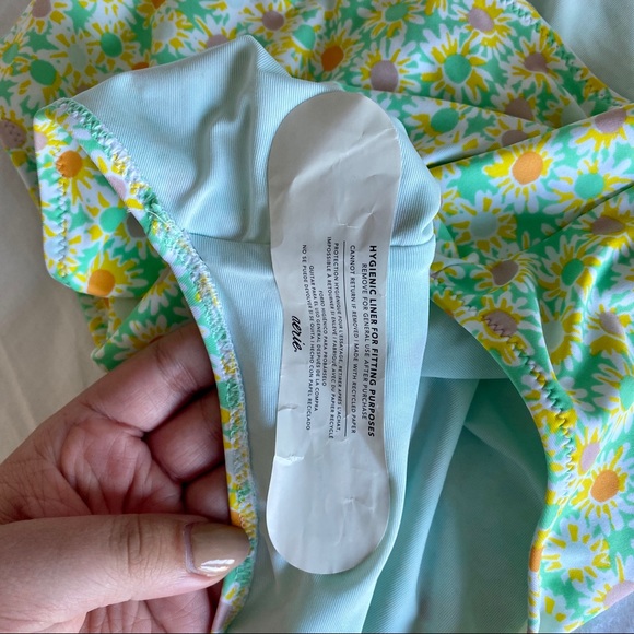 Aerie side scoop one piece - Picture 9 of 11